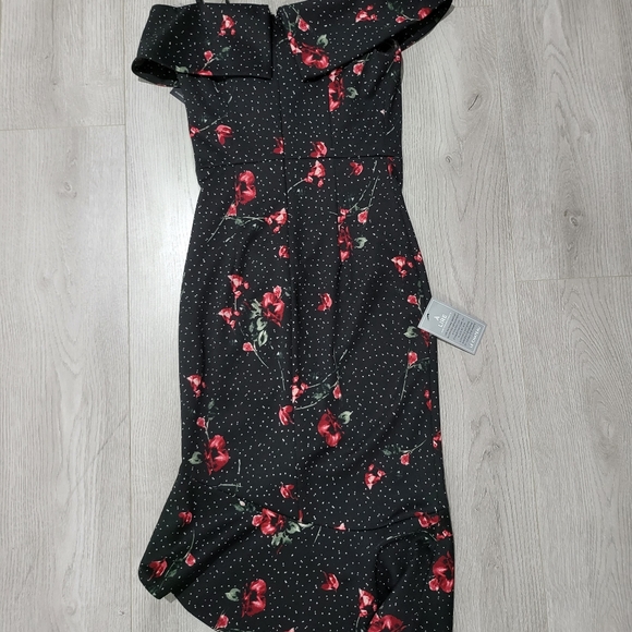 NWT Le Chateau off shoulder floral dress, size Xxs - Picture 5 of 10